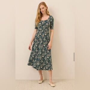 Pact Organic Fit & Flare Signature Scoop Dress | Fjord Floral | Forest Green